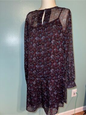 NWT LOFT Beautiful sheer long sleeve dress Size Small